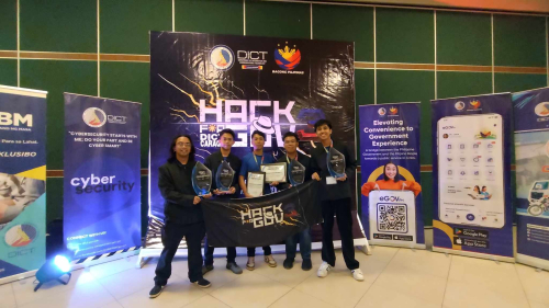 Golden Paddlers capture 'championship flag' at Hack4Gov Competition 2024